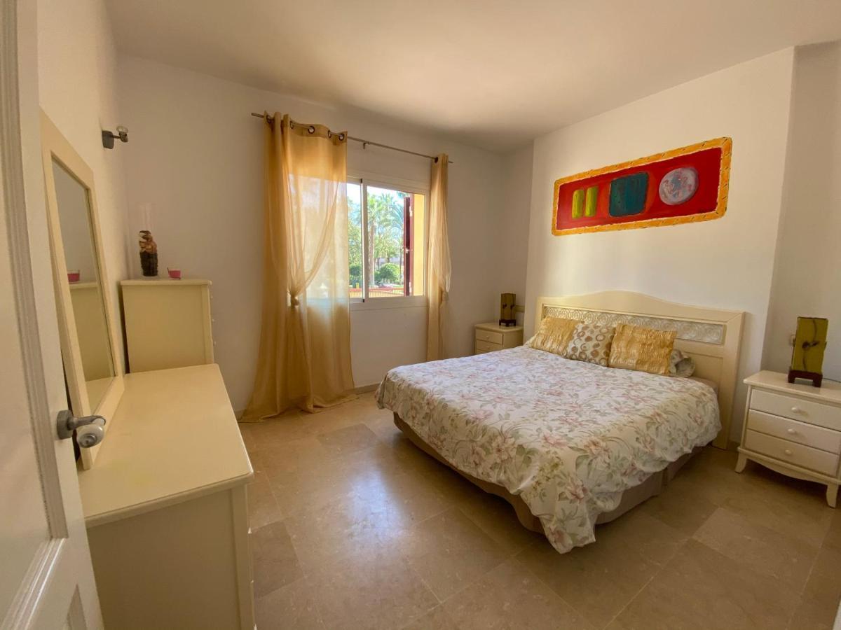 Apartamento Con Piscina ,Playa Con Vistas Panoramicas En La Marina De Sotogrande San Roque  Buitenkant foto