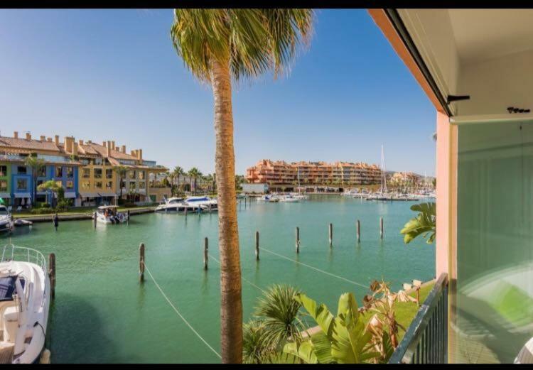 Apartamento Con Piscina ,Playa Con Vistas Panoramicas En La Marina De Sotogrande San Roque  Buitenkant foto